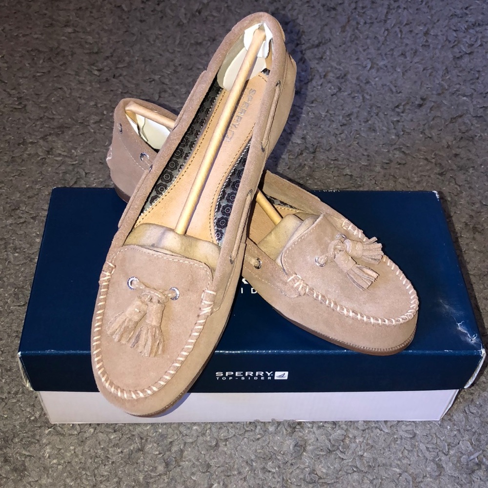 NWT Sperry loafer